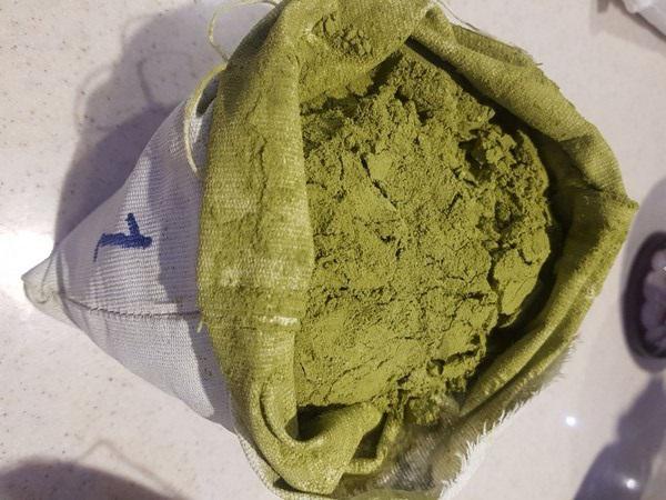 فروش ارزانترین حنا مشکی طبیعی